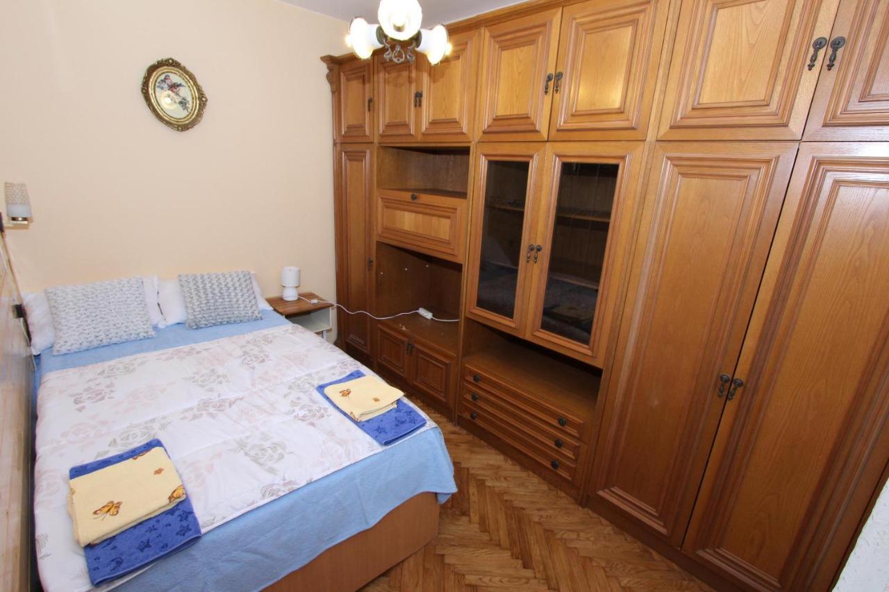 Apartment Oto Pula Exterior photo