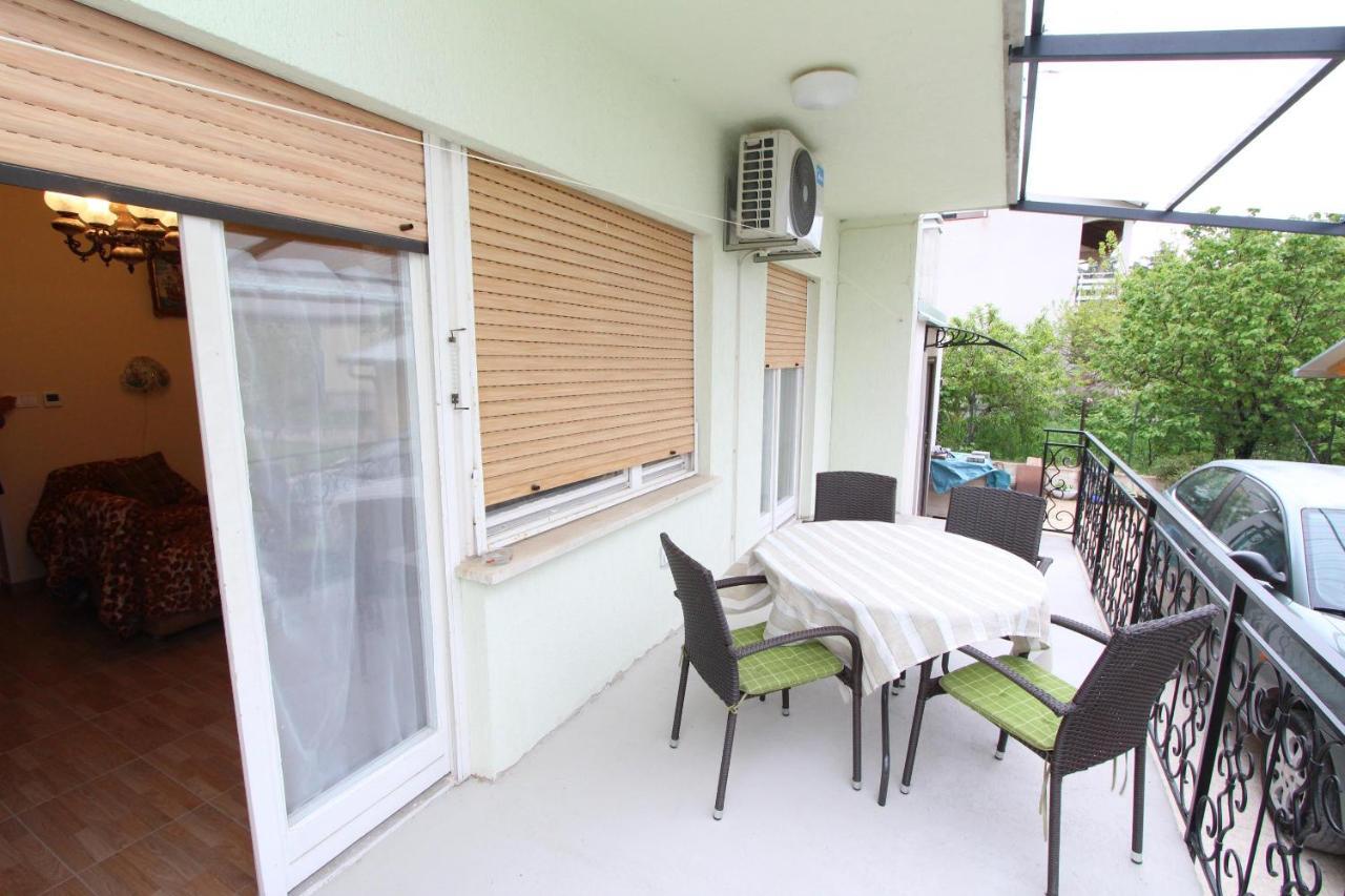 Apartment Oto Pula Exterior photo